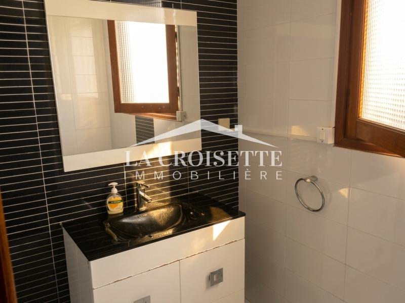 Villa S+6 avec piscine à La Marsa